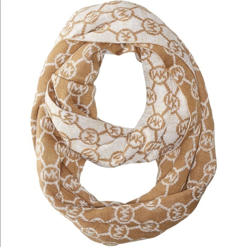 NWOT Michael Kors Gold Infinty Scarf 🧣